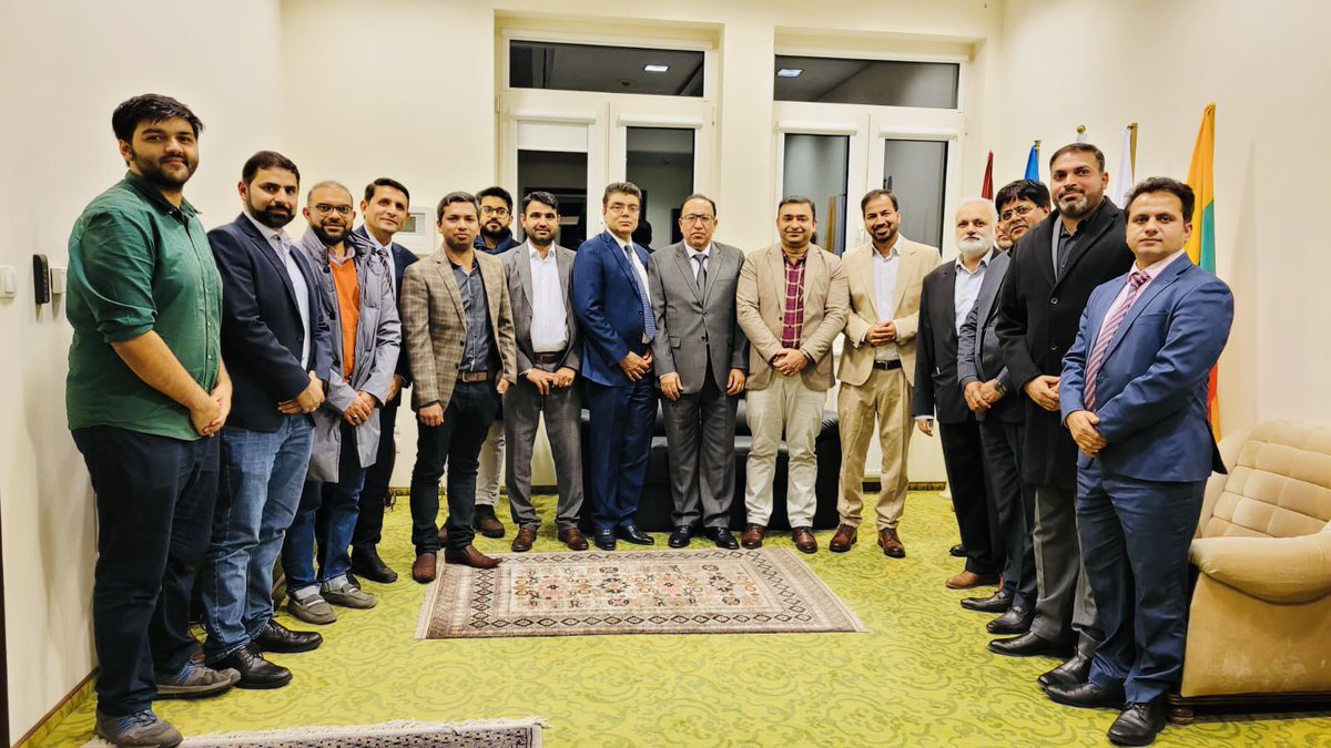 pak_polish's tweet photo. Pakistan Business and Professionals community members met Ambassador H.E Dr. Khalid Hussain Memon.Issues about community were discussed at length and agreed to work closely for further strengthening of cultural , Academic and trade ties between the two countries . 🇵🇰🤝🇵🇱. https://t.co/cQseD5N7Ge