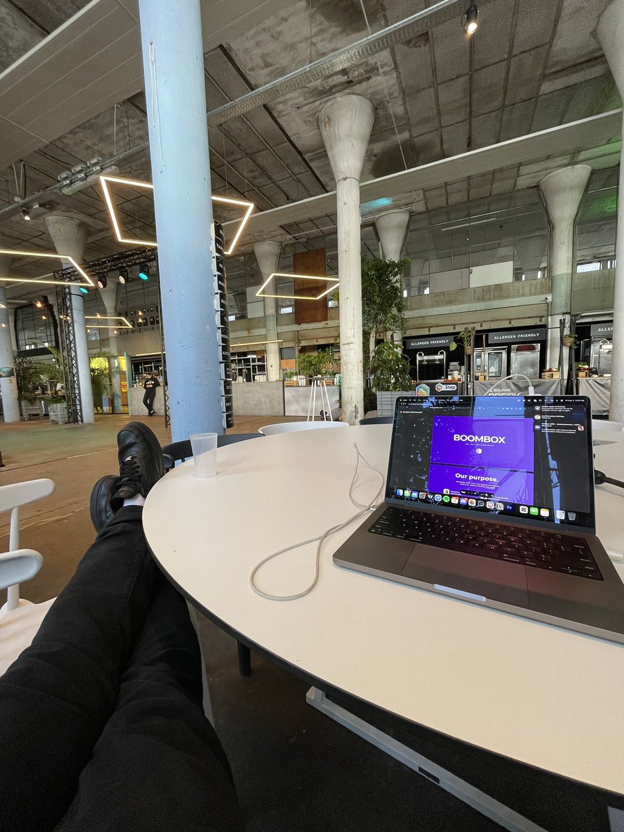 Gm!

<a href="/BoomBoxJim/">BoomBoxJim</a> will be speaking on behalf of <a href="/BoomBoxMarket/">BoomBox Market 🟣</a> at <a href="/SolanaConf/">Solana Breakpoint 🇦🇪 Abu Dhabi Dec 11-13</a> innovator stage this morning!

Drop by and say hello 👋