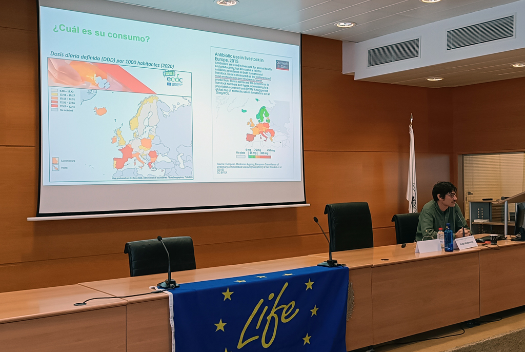 Instituto de Ingeniería del Agua y Medio Ambiente (@iiama_upv) on Twitter photo 👨💻Victor Matamoros (<a href="/IDAEA_CSIC/">Inst. of Environmental Assessment & Water Research</a>) nos cuenta el potencial de las #SBNs🌿💦 para reducir la presencia de antibióticos y resistencia antimicrobiana, detallando los trabajos que están desarrollando en el proyecto <a href="/Natureproject20/">Nature project</a>
👉"Las #SBNs son eficaces en la eliminación de CEs" 👨💻Victor Matamoros (<a href="/IDAEA_CSIC/">Inst. of Environmental Assessment & Water Research</a>) nos cuenta el potencial de las #SBNs🌿💦 para reducir la presencia de antibióticos y resistencia antimicrobiana, detallando los trabajos que están desarrollando en el proyecto <a href="/Natureproject20/">Nature project</a>
👉"Las #SBNs son eficaces en la eliminación de CEs"