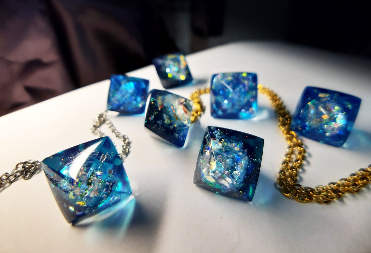 RT🫶
에린문/비6 쪼물가쉬과 뚱땅매쉬의 대장간 통판열었습니다!! 

행사때 사정상 가져가지 못했던 가쉬님의 나오의 영혼석도 추가하였습니다! 

기간 : 11월 3일 ~ 11월 12일 까지

많은 관심 부탁드려요~!!

네이버폼 : naver.me/FOM9FNtY
윗치폼 : witchform.com/payform/BBN4LO…