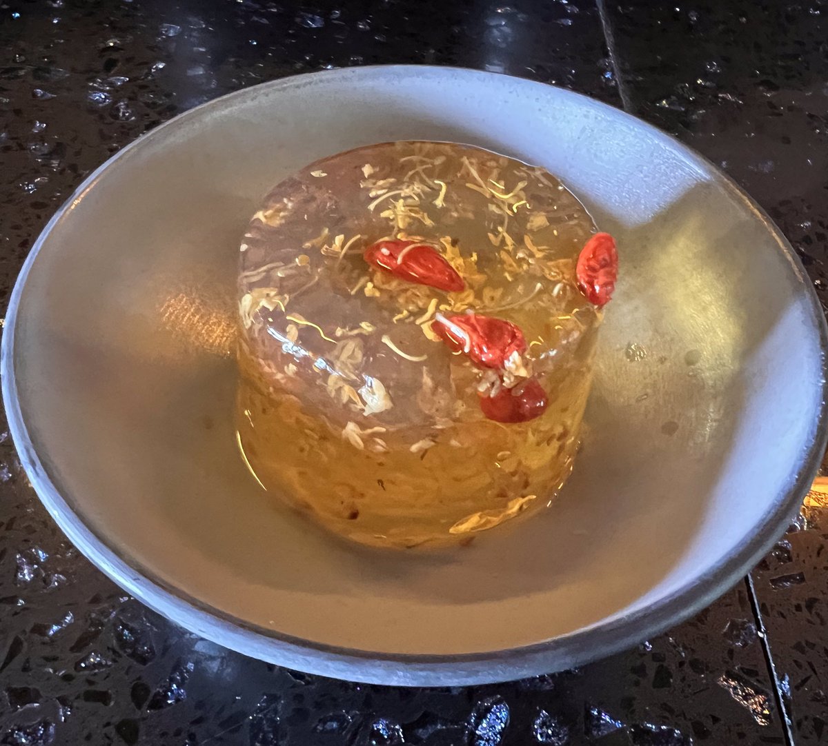 HChartwell50154's tweet photo. Today special dessert, Osmanthus goji berry Jelly
Yummy😋
@HeadHarrowHK 
@Harrow_HK https://t.co/9VnSoBEn3k