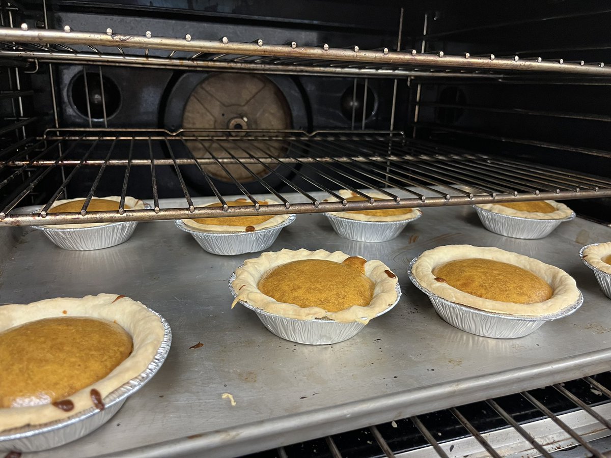 Stevens Culinary Arts (@benitacampos14) on Twitter photo Practicum working on test kitchen desserts for โTo Goโsโ for next week.. <a href="/Stevens_FCS/">JP STEVENS FCS</a> <a href="/MrDeLaO14/">Mr. De La O</a> <a href="/NISD_CTE/">NISD_CTE</a> Practicum working on test kitchen desserts for โTo Goโsโ for next week.. <a href="/Stevens_FCS/">JP STEVENS FCS</a> <a href="/MrDeLaO14/">Mr. De La O</a> <a href="/NISD_CTE/">NISD_CTE</a>