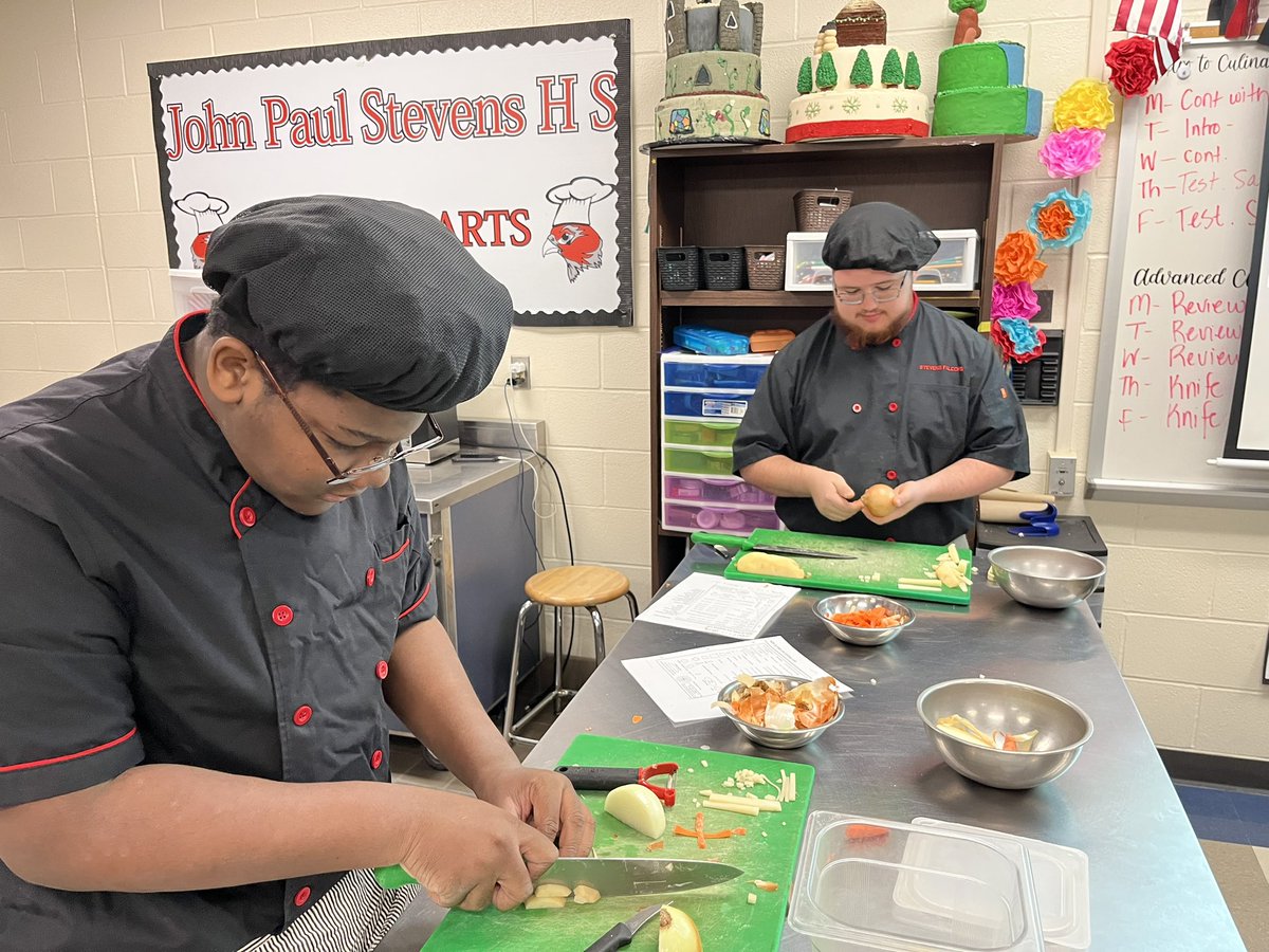 Stevens Culinary Arts (@benitacampos14) on Twitter photo When Practicum is working in the kitchen Advance works on their new knife cut skills in the classroom .. <a href="/Stevens_FCS/">JP STEVENS FCS</a> <a href="/MrDeLaO14/">Mr. De La O</a> <a href="/Ms_GonzalezFCS/">Miss Gonzalez FCS</a> When Practicum is working in the kitchen Advance works on their new knife cut skills in the classroom .. <a href="/Stevens_FCS/">JP STEVENS FCS</a> <a href="/MrDeLaO14/">Mr. De La O</a> <a href="/Ms_GonzalezFCS/">Miss Gonzalez FCS</a>