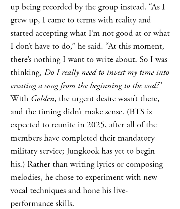 UniversBTS_'s tweet photo. 📝 Entrevista de Jungkook para The Atlantic 💛

🐰: À medida que cresci, aceitei a realidade e comecei a aceitar aquilo em que não sou bom ou aquilo que não tenho que fazer. Neste momento, não há nada que eu queira escrever sobre. Então eu estava pensando: preciso mesmo investir meu tempo na criação de uma música do começo ao fim?

“Com Golden, o desejo urgente não existia e o momento não fazia sentido.  (Espera-se que o BTS se reúna em 2025, depois de todos os membros terem completado o serviço militar obrigatório; Jungkook ainda não começou o seu.) Em vez de escrever letras ou compor melodias, ele escolheu experimentar novas técnicas vocais e aprimorar suas habilidades de performance ao vivo.”

🦉 @BTS_twt #JungKook_GOLDEN