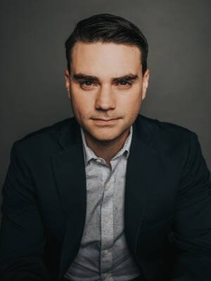 MonkaBig1426's tweet photo. #DETRANS hey transphobes, this is my husband, he was born as a girl, but identifies as male now. can you even tell? https://t.co/ykAlaiAQvx