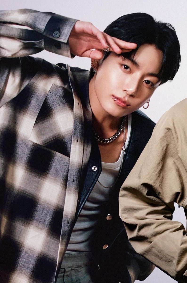 _JKJungkookie_'s tweet photo. Baby I am complete your sexy man forever @kimvthvtae https://t.co/Da6XIZzF6p