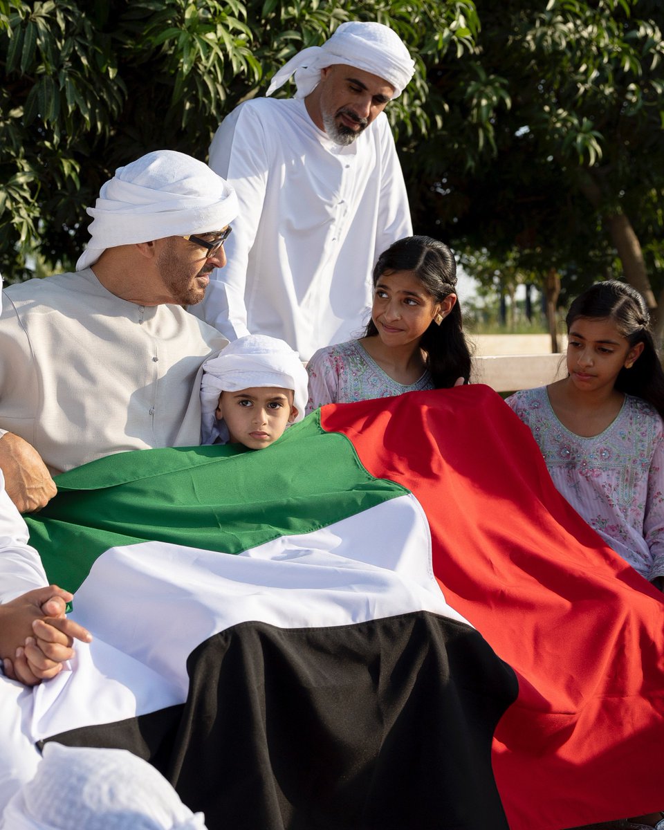 KBM_ALNAHYAN's tweet photo. اللّهمّ إجعل هذا البلد آمنا مطمئنّاً وسائر بلاد المسلمين 🇦🇪

#يوم_العلم 🇦🇪
#يوم_العلم_الإماراتي 
#يوم_العلم_3_نوفمبر https://t.co/iXqvYidpNa