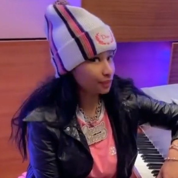 Nicki Minaj (@nickiminaj) on Twitter photo 