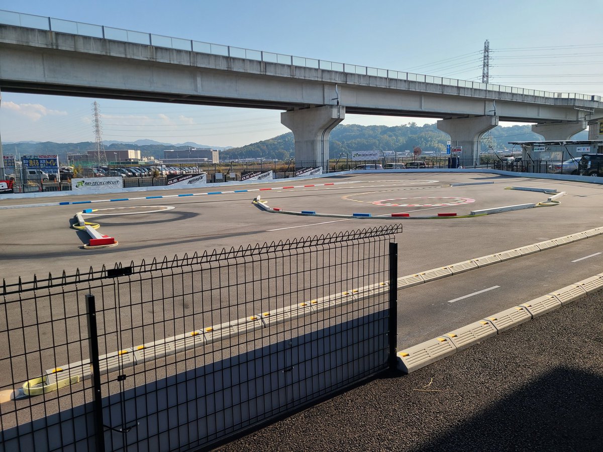 el0UDe7uIKX7sTV's tweet photo. 今日は天気がよく夏日そしてIFSが世界選手権中と言うことでレイテックサーキットさんへ♪
#レイテックサーキット
#MTC2R https://t.co/nUM3ELoqTq