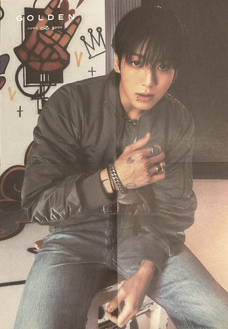 ROCKSTAR JK⁷. on X: jungkook and his black oversized hoodies   / X