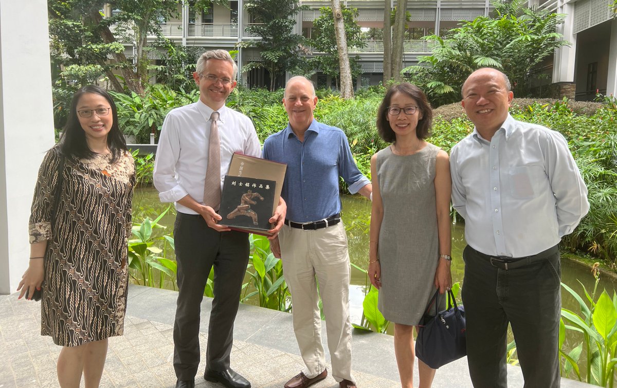 To nurture the next generation’s appreciation of diverse cultures and experiences, the Liu Shiming Art Foundation has established the Liu Shiming Art Scholarship in support of students at NUS College. nuscollege.nus.edu.sg/inspiring-inte…