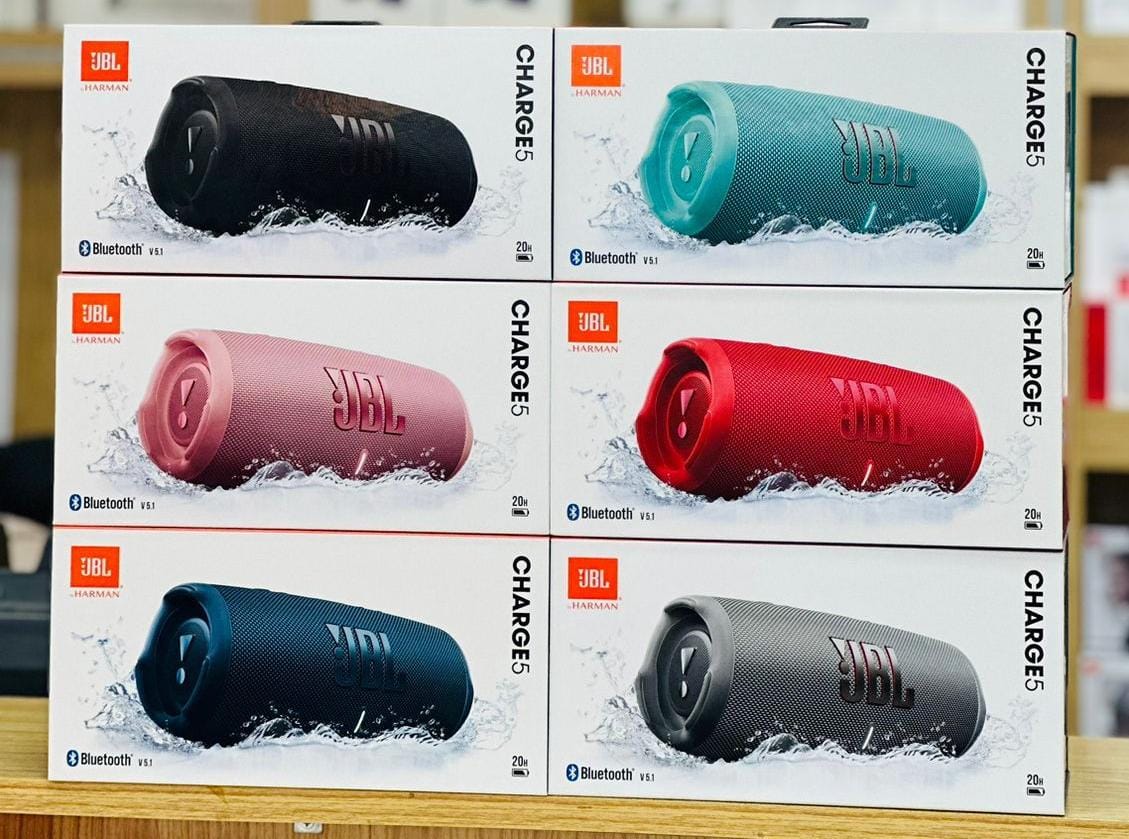 Mutuwe kku ssente aboluganga🤌🏽🤲🏾💯

JBL Boombox 2...
JBL Charge 3...
JBL Pulse 5...
JBL Flip 6...
All available in stock 
Contact us on wa.me/256759205339 to shop. We make countrywide deliveries💯
#JBL #Audio #bestdeals #qualitygadgets #fridaytech #premiumsound #shopping