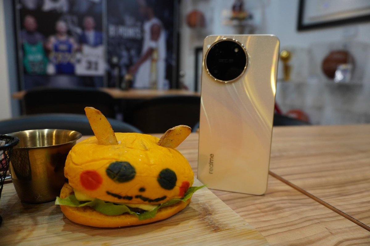 inyiyruma's tweet image. Check out the latest smartphone from @realme_ph , the #realme11 boasting a premium aesthetic, fast charging, and its gaming capabilities.

For more details, check out my #VPTech unboxing and first impression of this model at:  bit.ly/VPTech-realme11

#realmePH #VPtechReview