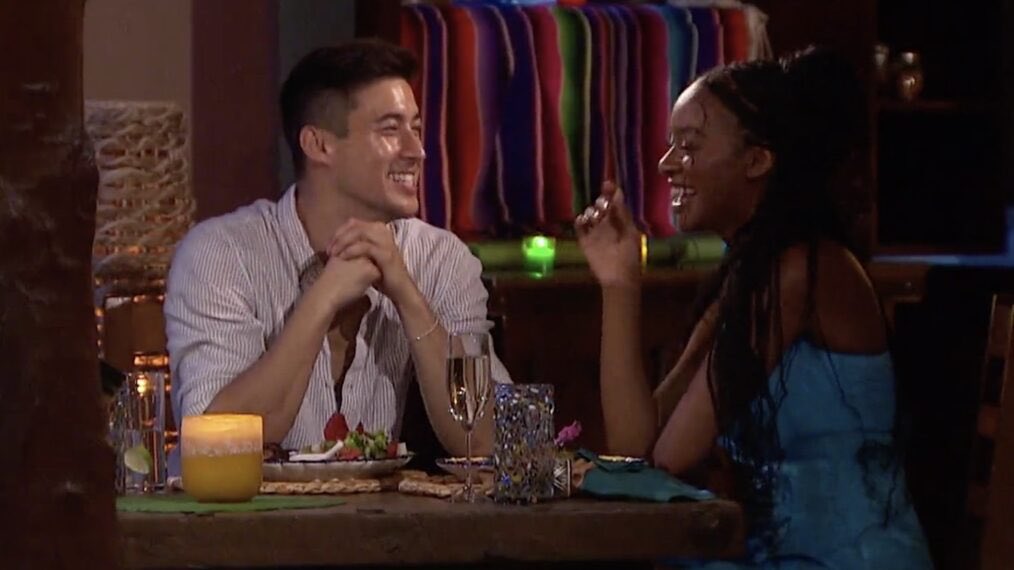 BIPCommenter's tweet image. Lowkey the biggest bag fumble of the season is Eliza choosing Aaron over John just because Aaron got to her first and she didn’t wanna enter into another love triangle 
#BachelorInParadise