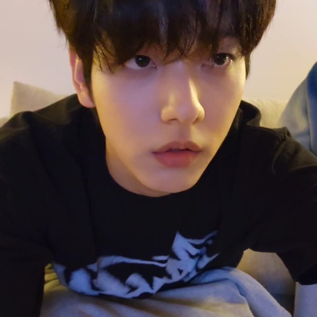 hourly soobin 🍫🏡 (@csbshour) on Twitter photo 