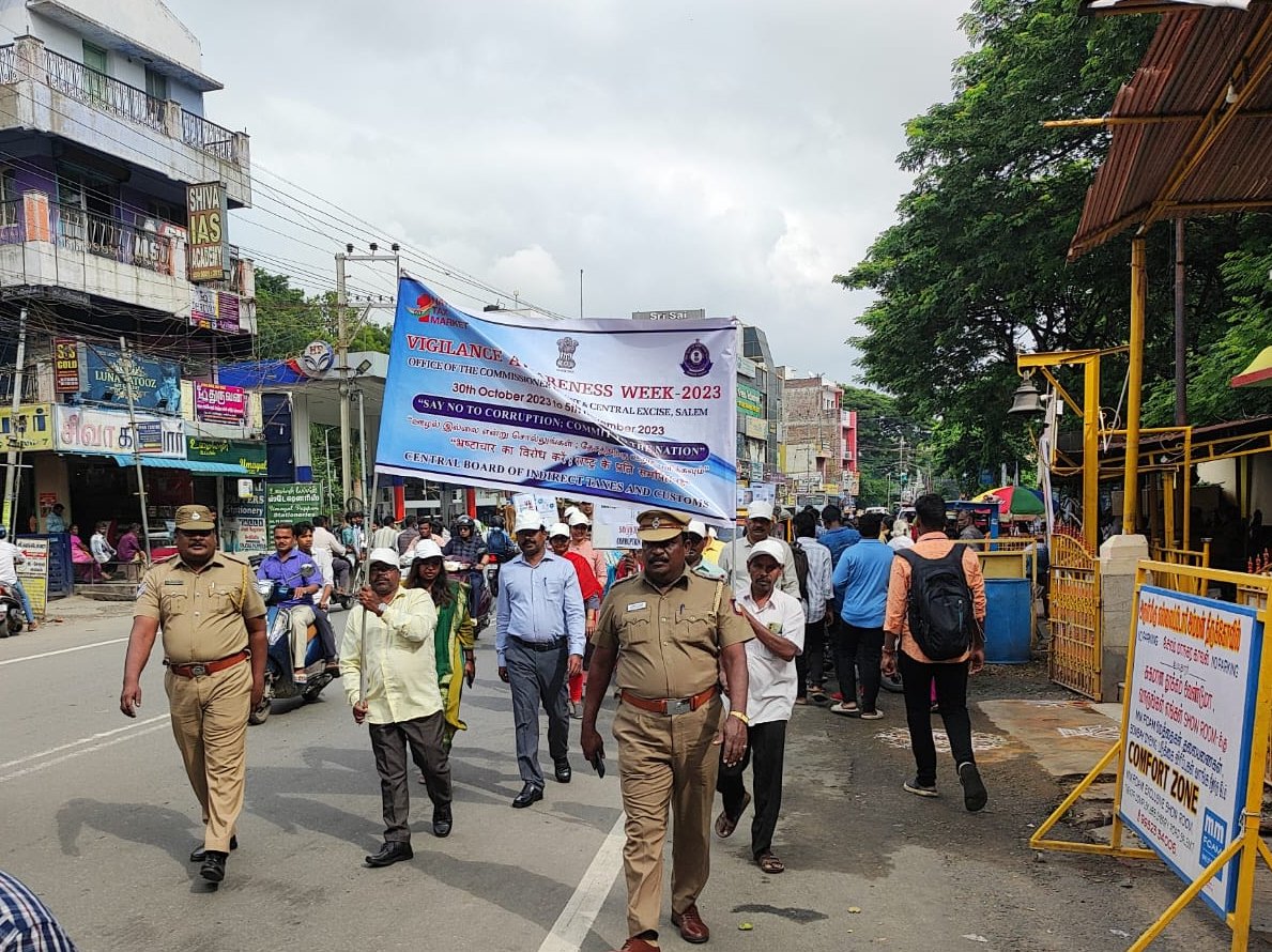 GstSalem's tweet photo. As part of Vigilance Awareness Week 2023, a Walkathon was conducted by Officers of Salem GST and Central Excise Commissionerate on 03/11/2023 led by Hon'ble Commissioner Shri Sidlingappa Teli. 
#vigilanceawarenessweek2023 https://t.co/gOf8gGLUrY