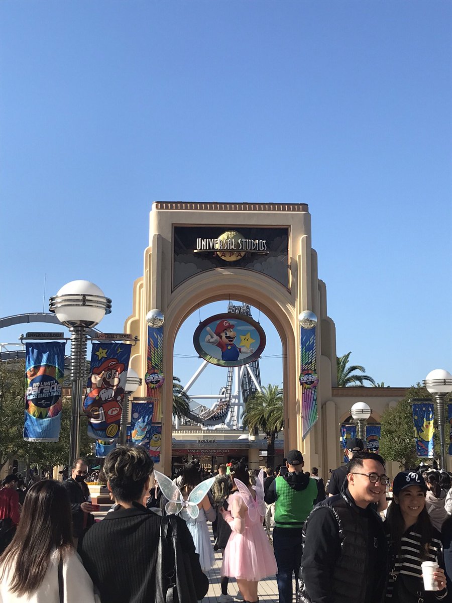 mousouchan3's tweet photo. そういえば10月31日ハロウィン当日に、USJのハロウィンホラーナイト行った！！！
めっちゃ怖かったけど楽しかった☺️ https://t.co/tkjR4TCMYD