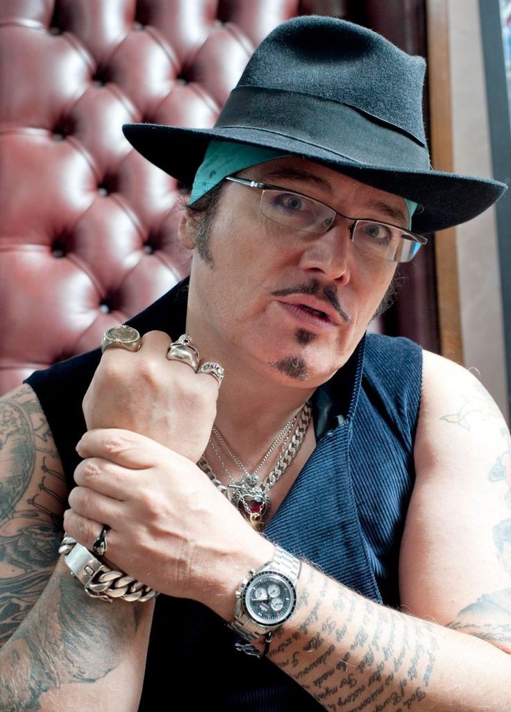 paulknight14's tweet photo. Happy birthday #StuartGoddard 69 today #AdamAnt #AdamAndTheAnts https://t.co/UGm0ydmSrL