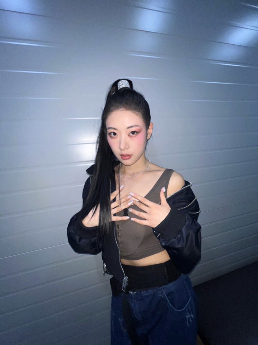 빵 tweet media