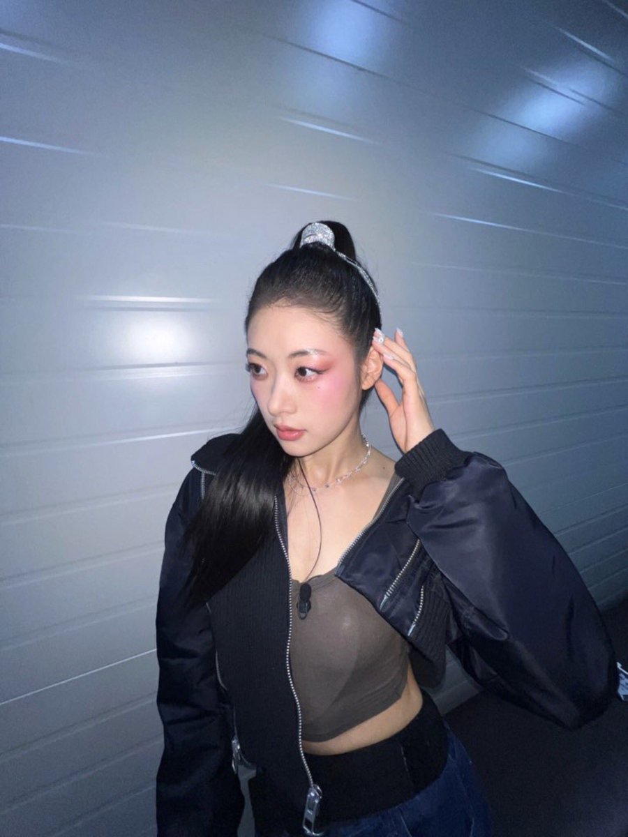 빵 tweet media