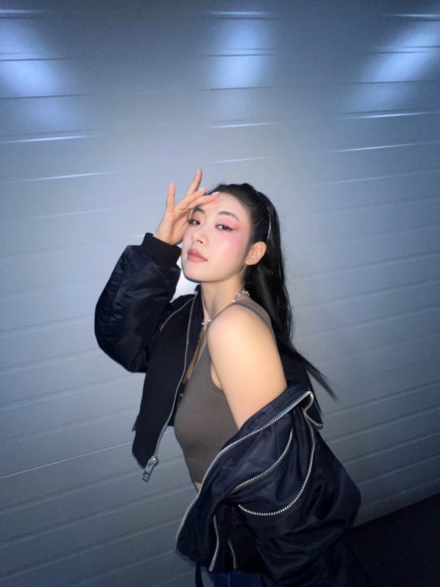 빵 tweet media