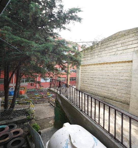 LauraPoussa's tweet photo. .@Invalidiliitto 's #Ethiopian partner @DisabilityDeve1 has carried out again an #accessibility renovation at a local school in #Addisababa In 1st pic the school before and in 2nd after the renovation. Look what a change! # accessibility is #HumanRights #inclusion @Disability_fi https://t.co/2DIrXxZ0xu