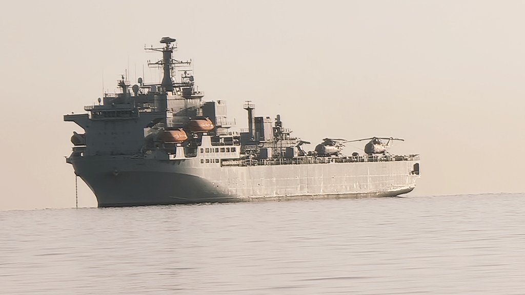 LogiconLtd's tweet photo. Lady's Mile beach Limassol 🇨🇾 03.11.23. (A135) RFA Argus a ship of the Royal Fleet Auxiliary operated by the Ministry of Defence under the Blue Ensign spotted anchored. Italian-built, Argus was formerly the container ship MV Contender Bezant. https://t.co/qHcsIzg3JF