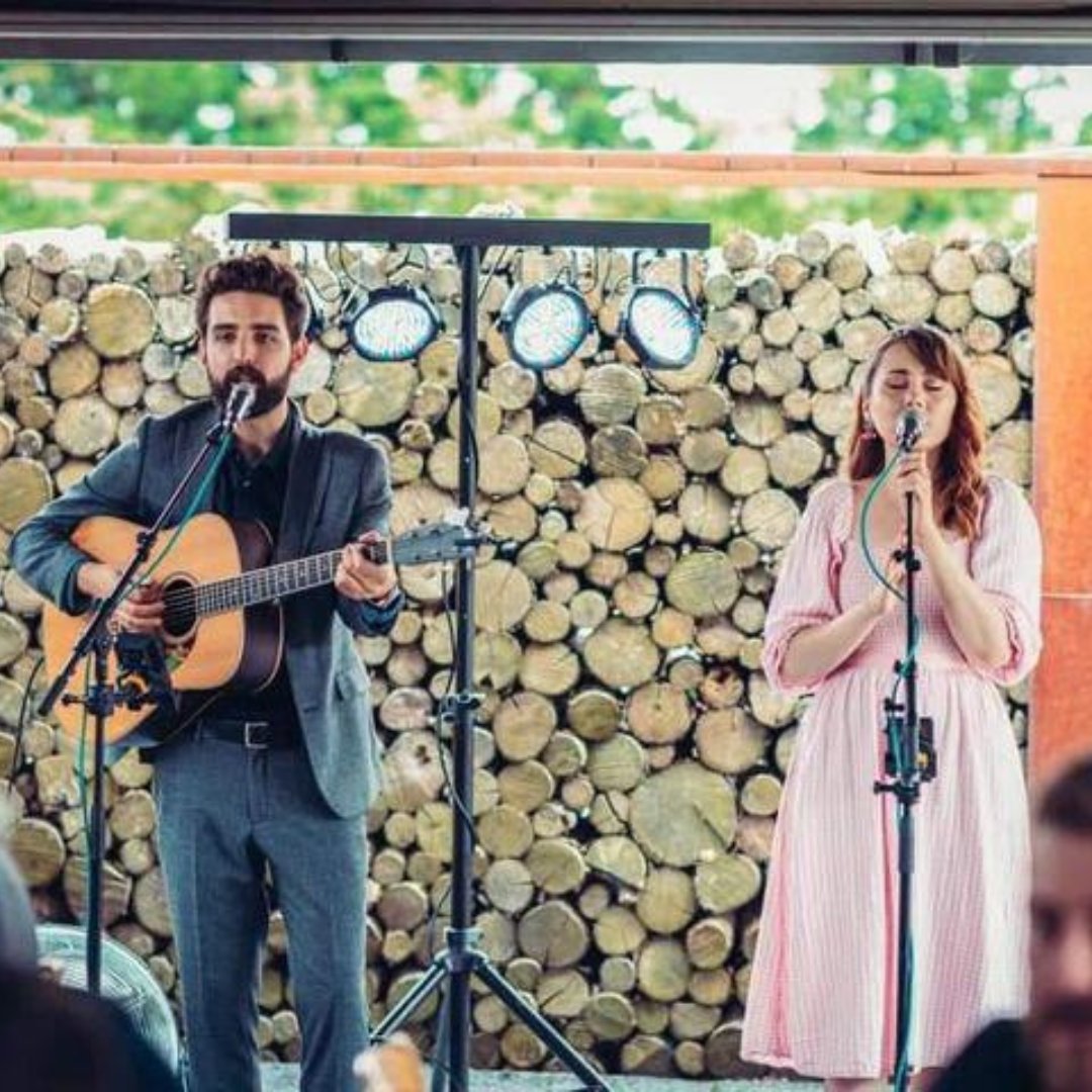 Wellllll, that was windy wasn't it!! 

We've got serious F R I Y A Y vibes, with Fish Friday tonight and the amazing duo Chris &amp; Charlotte's acoustic set on Saturday evening!

@charlotteandchris

#Billysonthebeach #TheWitterings #BrackleshamBay #FishFriday #LiveMusic