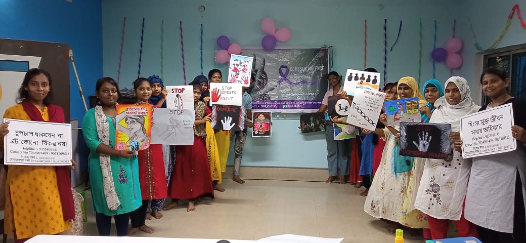 noskk_2016's tweet photo. On 18 &amp; 27th Oct, in the month of domestic violence NOSKK &amp; @MyChoicesFDN with 134 participants of Students, women youth &amp; interns of MSW organized poster campaign &amp; awareness program to raise their voice against domestic violence against women.#therighttobeagirl
@mundocooperante https://t.co/1F1lsAuRfz