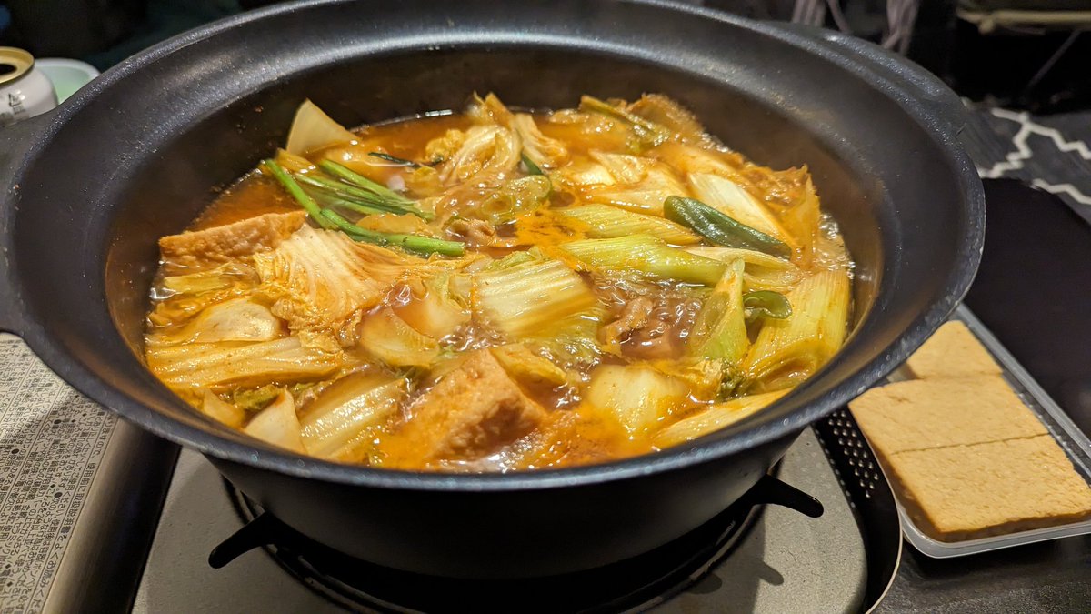 monchirokun's tweet photo. 秋、冬は鍋一択な我が家です。
#キャンプ飯 https://t.co/n1nUCySJ7j