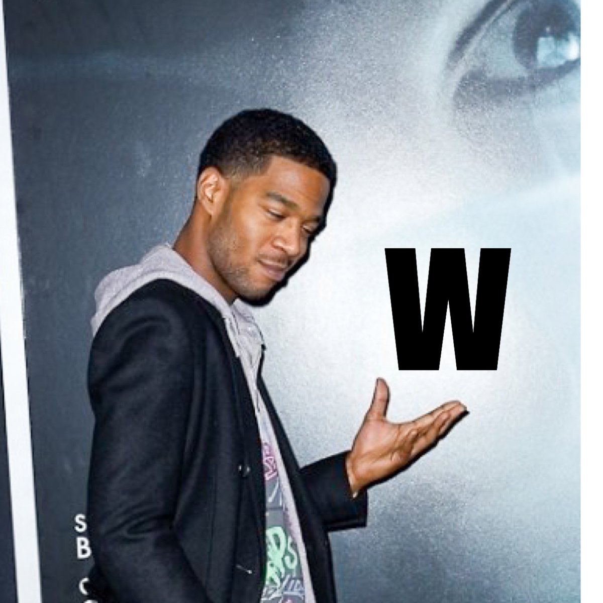 docwest310's tweet photo. Ayo @KiDCuDi Hold This W tonight!! #AtTheParty #insano #kidcudi https://t.co/j7u3Zyqk4o