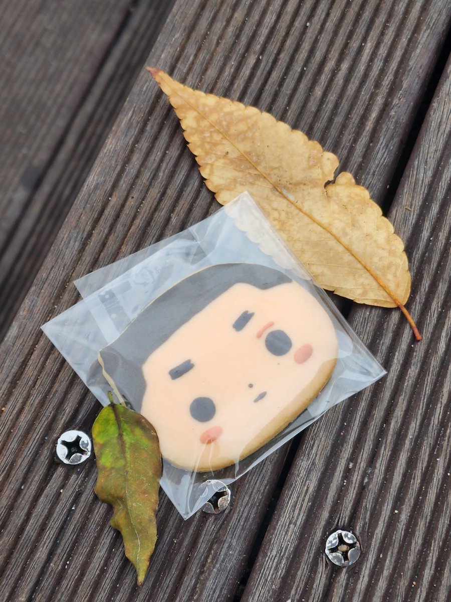 + 가을의 계룡 (?
집에 가다가 낙엽이랑 어울려서 찍어봄🍂
귀여워서 어떻게 먹지...