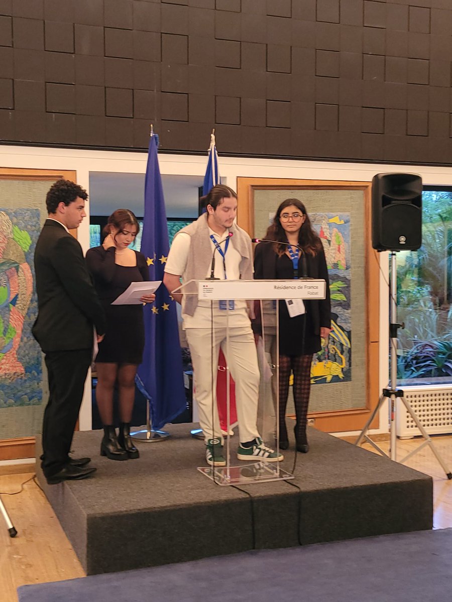 Heureux de recevoir 16 jeunes Francais de l'association d'entraide des personnes accueillies en protection de l'enfance de Marseille, qui ont eu la chance de participer à un projet solidaire au Maroc, porté par l'association pour la paix Imad & sa présidente engagée @LatifaIbnZ