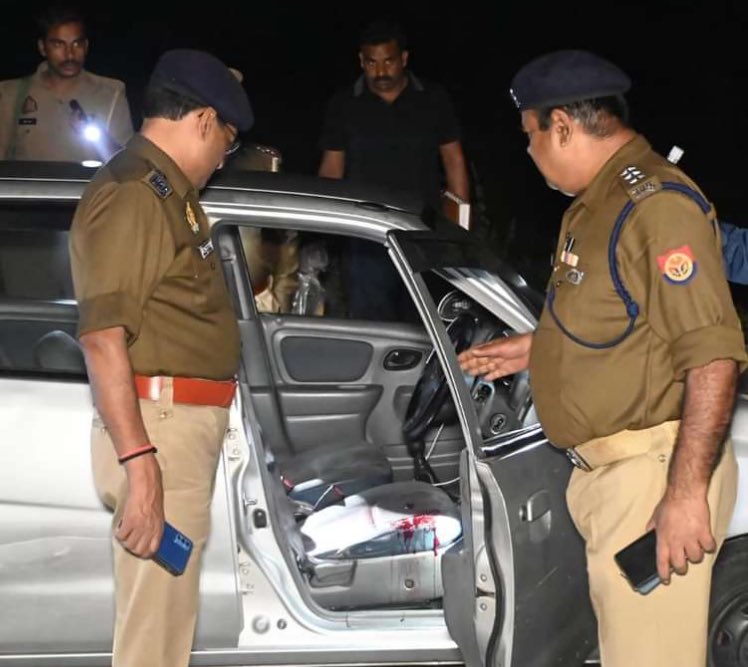 Shubham_fd's tweet photo. One more Brahmin kiIIed in Uttar Pradesh. 

Atul Pandey was behead€d in Barabanki when going for some work.

Atul was a resident of Lucknow and his body was recovered from Barabanki. https://t.co/slB1bOcgVJ