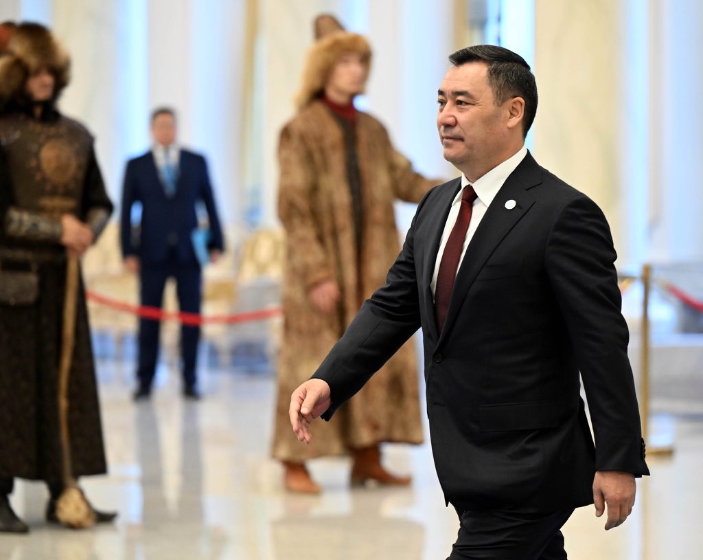 SultanDosaliev's tweet photo. Президент ТМУнун кезектеги Саммитине катышуу үчүн "Акорда" Президенттик сарайына келди
*****
Президент прибыл в Президентский дворец «Акорда» для участия в очередном Саммите ОТГ https://t.co/UybL9HSFxU