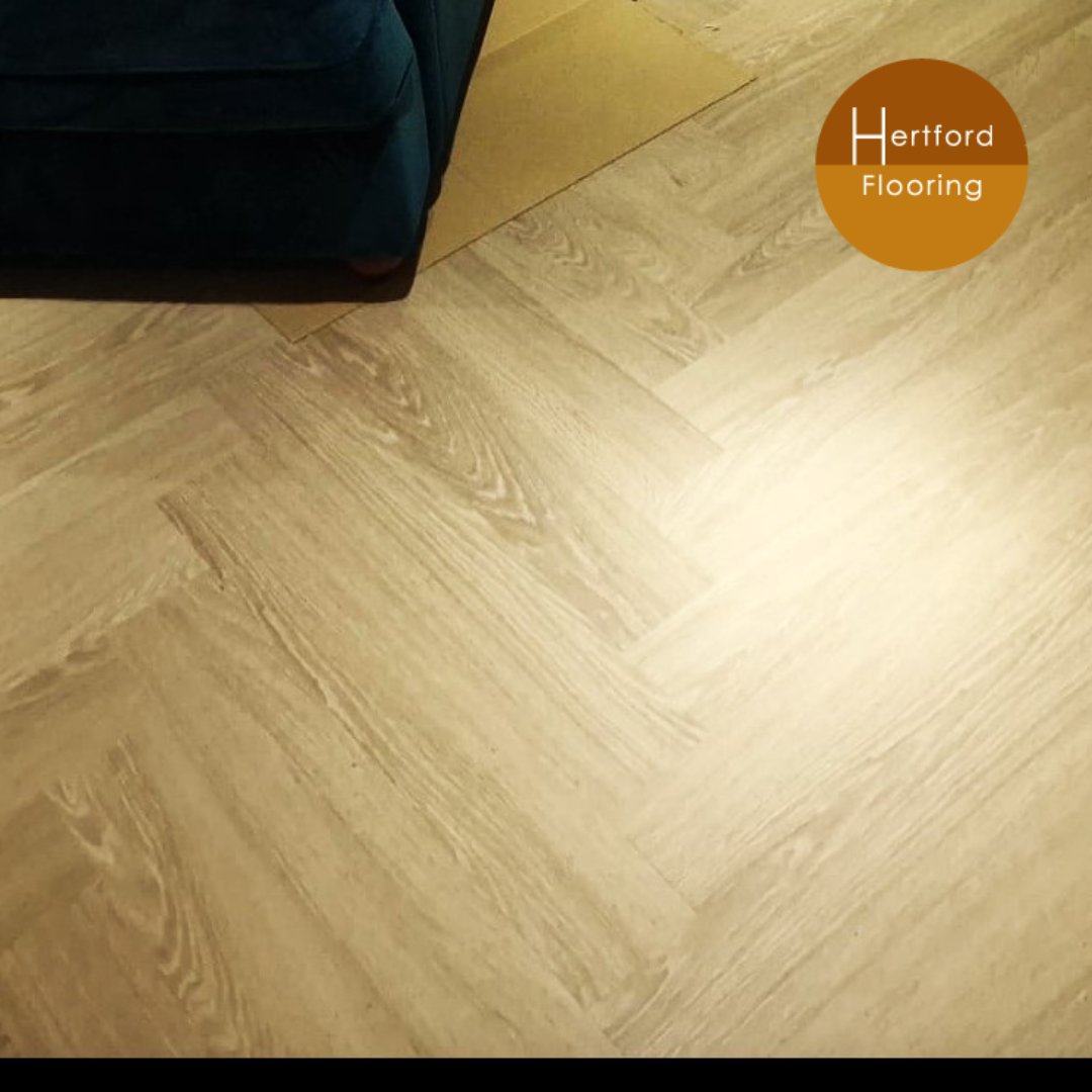 HertfordFloor's tweet photo. Discovering...#floorify
- Project completed in Hertford
- Herringbone pattern
- Buri F306
Looks #beautiful doesn't it...π π§‘
#luxury #lvt #flooring #floor #lounge #livingroom
π π§‘π π§‘π π§‘π π§‘π
#homedecorideas #inspiration #beinspired #hertfordflooring #discerninglydifferent https://t.co/PJu0vSA3K3