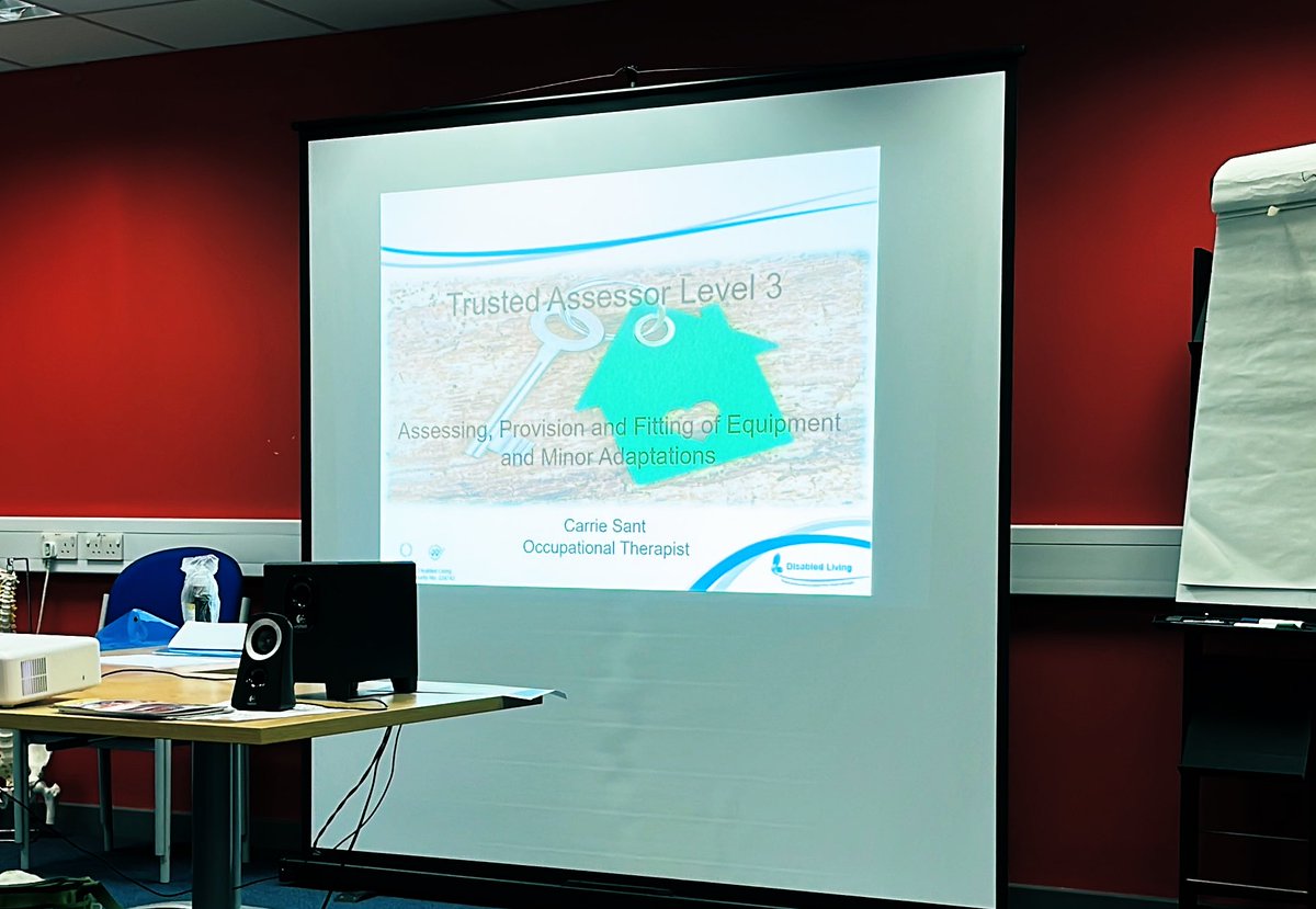 🟢 It’s #OTweek next week… whilst some of our team have been creating/sourcing promotion resources, a few of us have had the opportunity to attend the Trusted Assessor’s course to refresh our knowledge of assessment, provision and fitting of equipment &amp; minor adaptations🩼#CPD