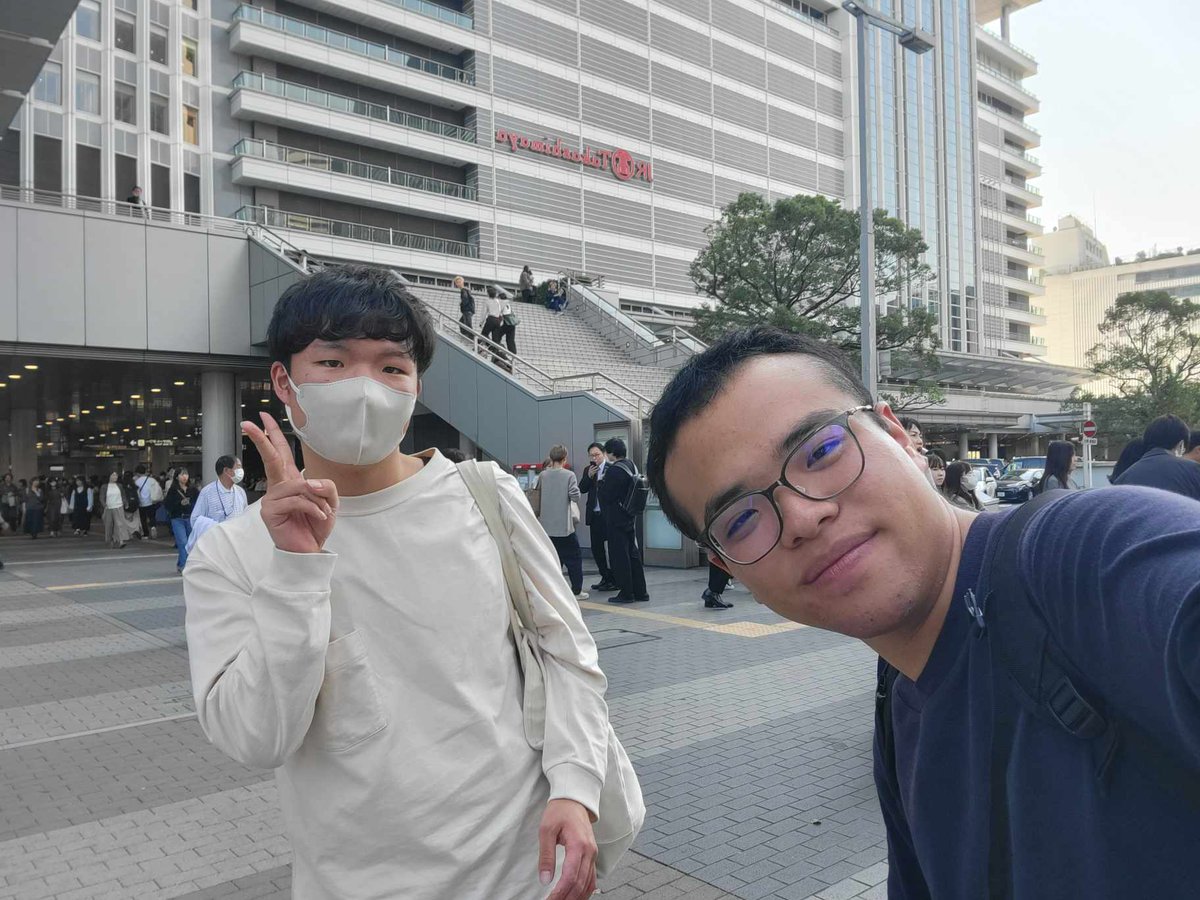 #47Intonline #Rurallabo #ラボメン
本日当コミュニティの仲間でかつ <a href="/rural_labo/">【公式】Rural Labo 🌱 | マツカワソン2025開催中！</a> のラボメン仲間のかけるくん(島根(福島))とお会いして、名古屋めしの名古屋コーチンの親子丼を食べました!!
ありがとう!!