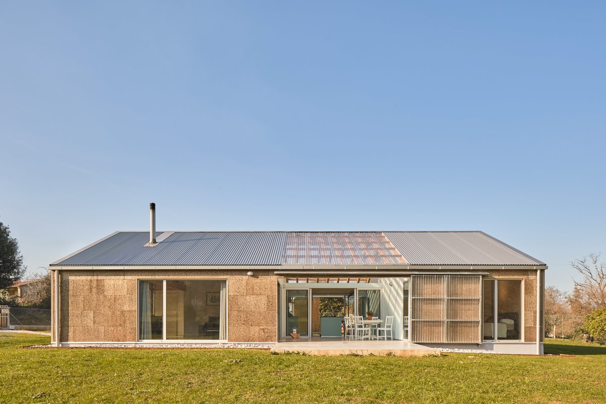 Gracias <a href="/anatxuz/">Anatxu Zabalbeascoa</a> por tu interés en el reportaje que realicé para Gurea de la Casa de Madera en Navajeda.