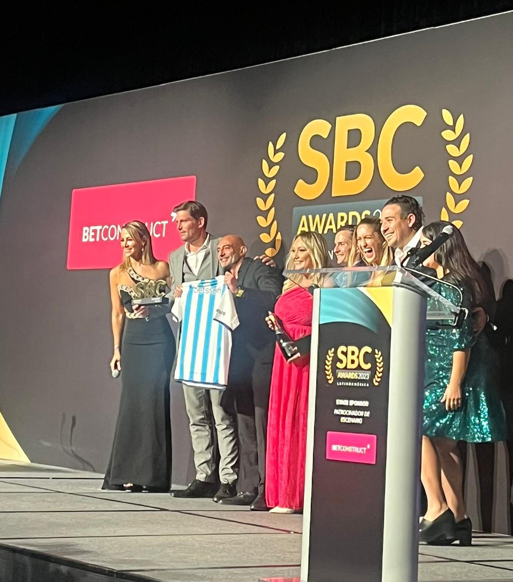 Proud to announce that we won 3 awards at SBC Awards Latinoamerica!🏆

Leader of the Year - Andrea Rossi
Marketing Campaign of the Year - 2022 Women's Copa América
Casino Operator of the Year

Our LatAm teams have made us incredibly proud! 🙌 #SBCAwardsLatinoamerica #BetssonGroup