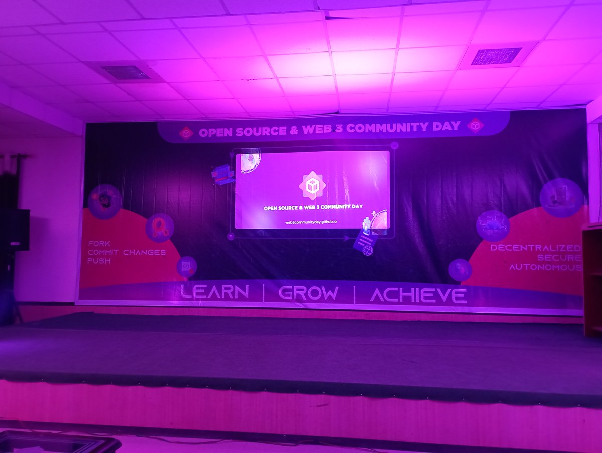 XAnuj10's tweet photo. I'm Glad to be here learning about many thing on WEB3 COMMUNITY DAY @devanshucodes,@blockchain, @Web3Community https://t.co/nEIl0UvsOd