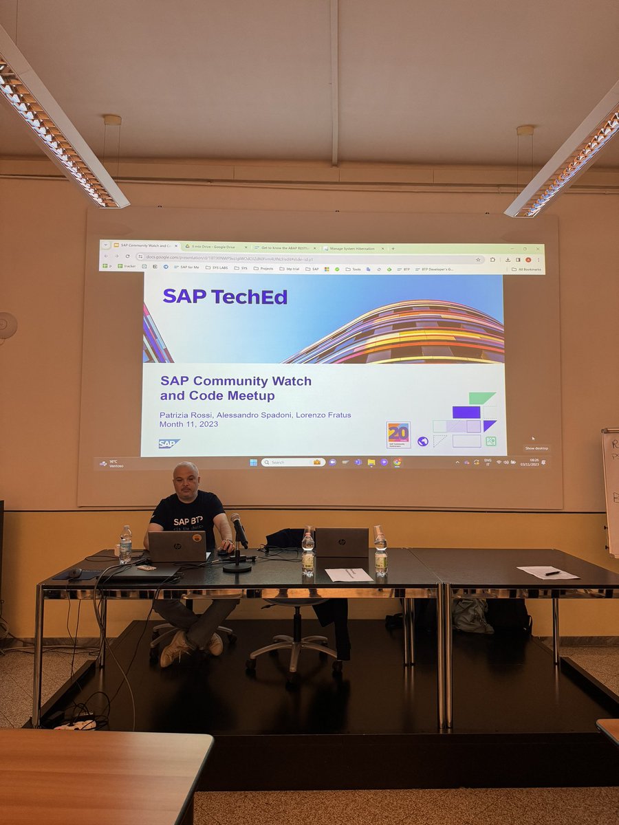 Patty_1982's tweet image. Sound and video check…we are ready to start our SAP Community Watch and Code meetup #SAPTechEd @SAPCommunity @alespad