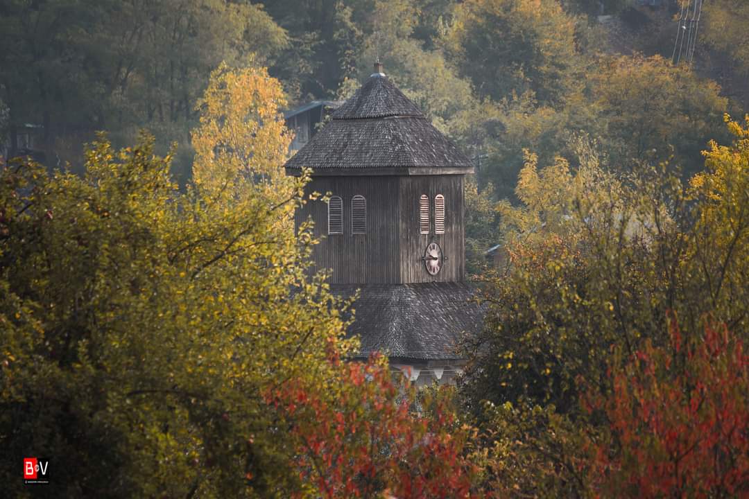 Travel_2Romania's tweet image. If the Romanians did not have castles as fortified as those in the West,their #monasteries often fulfilled their role. 
Verbila Monastery was considered one of the strongest and best hidden monasteries.
&amp;gt; 🎉5️⃣0️⃣0️⃣ #History #Church
@ Mănăstirea Verbila / #Prahova 
#TraveltoRomania