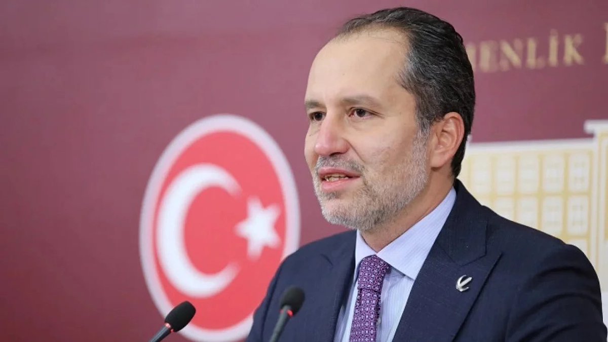 TSK’nın Gazze’ye gitmesini öneren Fatih Erbakan'a sosyal medyada gelen yorum gündem oldu; 

“Sen parayla bedelli askerlik yap, halkın çocuklarının Filistin’e gitmesi için dilekçe ver, insan azıcık utanır be!”