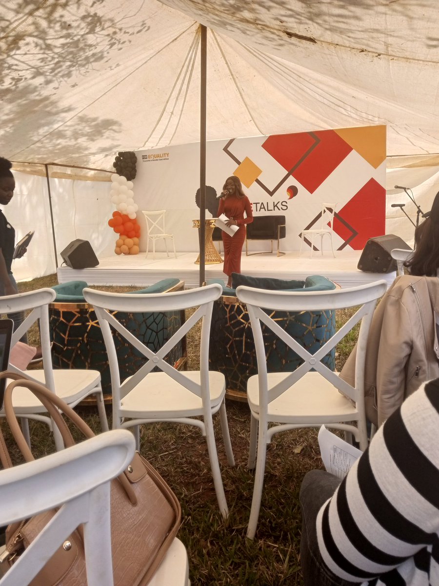 Khard2420's tweet image. We here 📍
#SheTalks