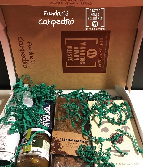 centrecanpedro's tweet photo. Correu!! Per celebrar el Nadal, enguany encarregueu uns quants W4 , els lots amb productes solidaris per empresa on tots i totes hi guanyem 🤗🤗🤗

https://t.co/7Gn3mrEhCh https://t.co/x22ZMSDLrz