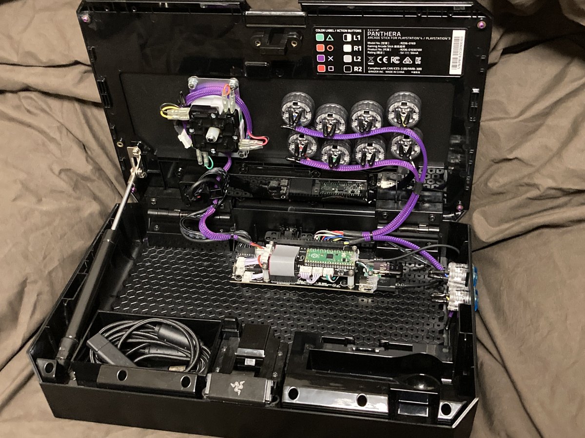 Razer Pantheraの配線終わり レバー配線は端子の内側に回すことで干渉