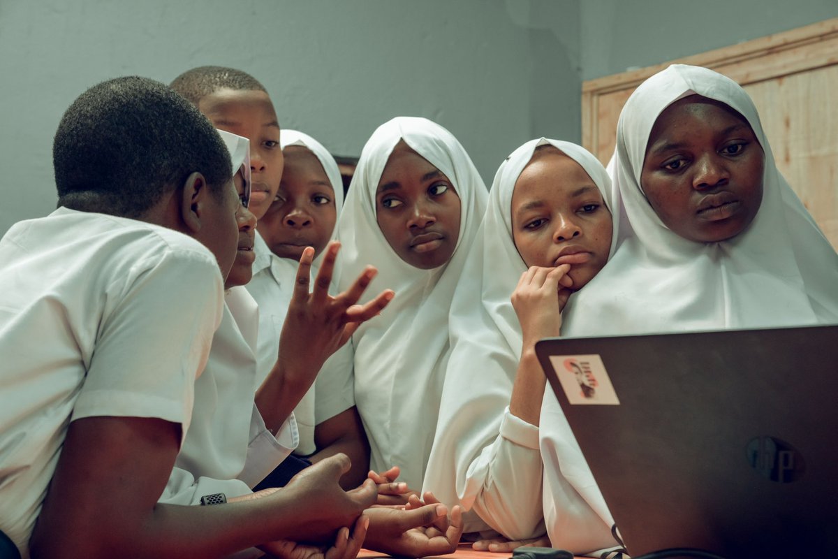 EMPATHIZE. DEFINE. IDEATE. PROTOTYPE. TEST STEM Education plays a crucial role in preparing young people for a future of complex challenges such as globalization, digitalization and climate change. @STEMiAfrica offers high-quality #science and #technology education…