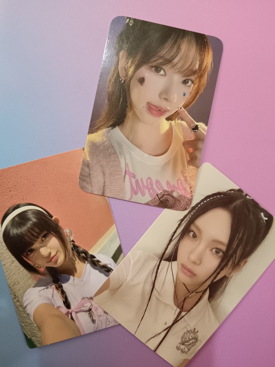 ezshayne_12's tweet photo. mail today 💌

karina point sticker arrived home safe!! 💖 thank you @chgrins for smooth transaction anddd for these lovely nwjns freebies huhu literal na buy 1 get 2 pcs 🫶🥹 https://t.co/lanhJBx6TK