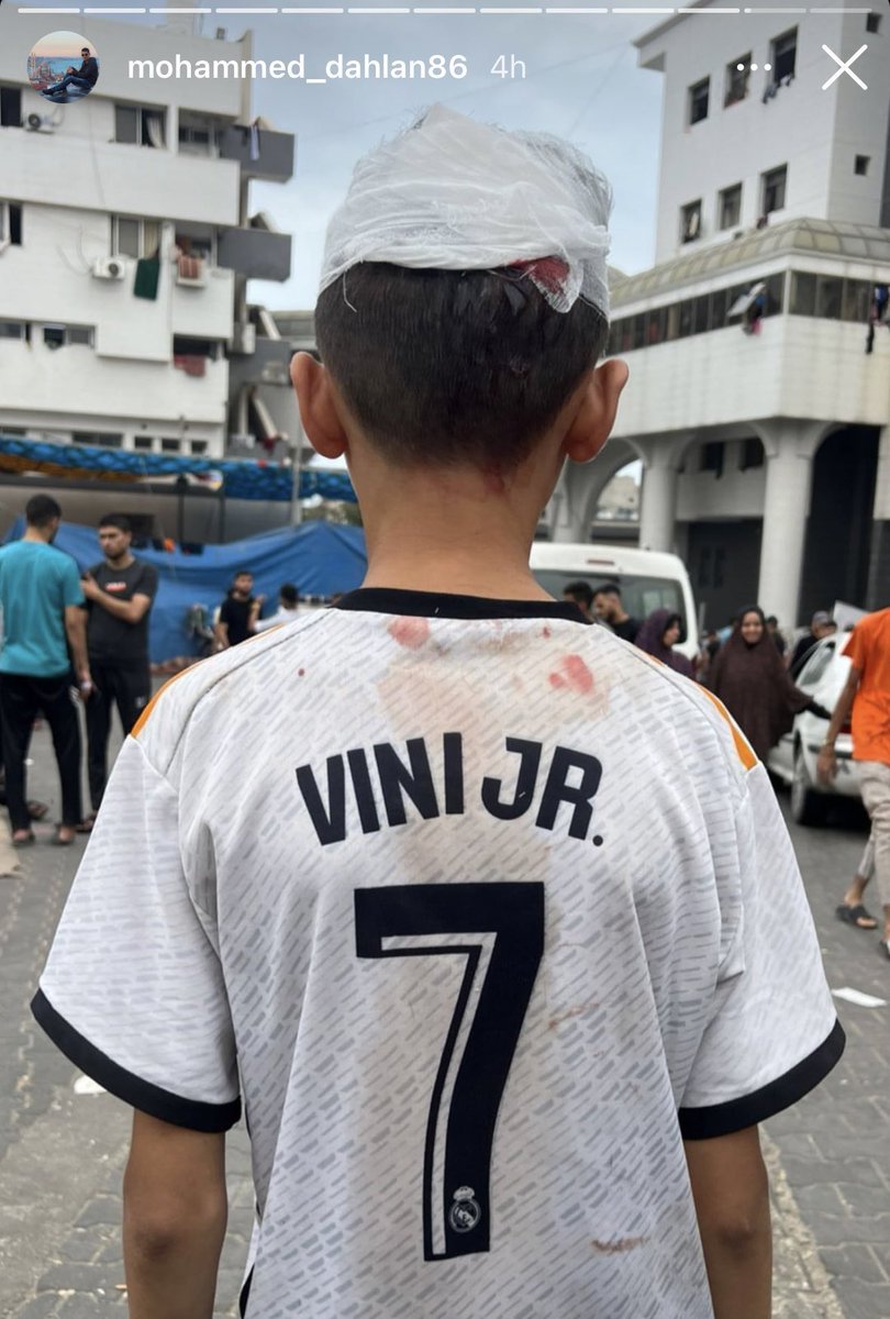 DinDiary's tweet photo. تستهبل هذي المتخلفة؟
تحط صور اطفال متعورين في احتفال الهولوين وتقول زومبيز..
 Zombies as if .. https://t.co/Ug4ytWM3VC